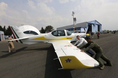 La exhibici&oacute;n de aviones de la Feria Aeroespacial de M&eacute;xico. 