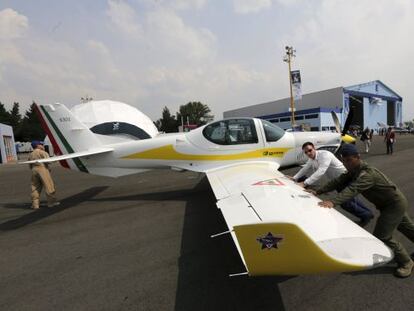 La exhibici&oacute;n de aviones de la Feria Aeroespacial de M&eacute;xico. 