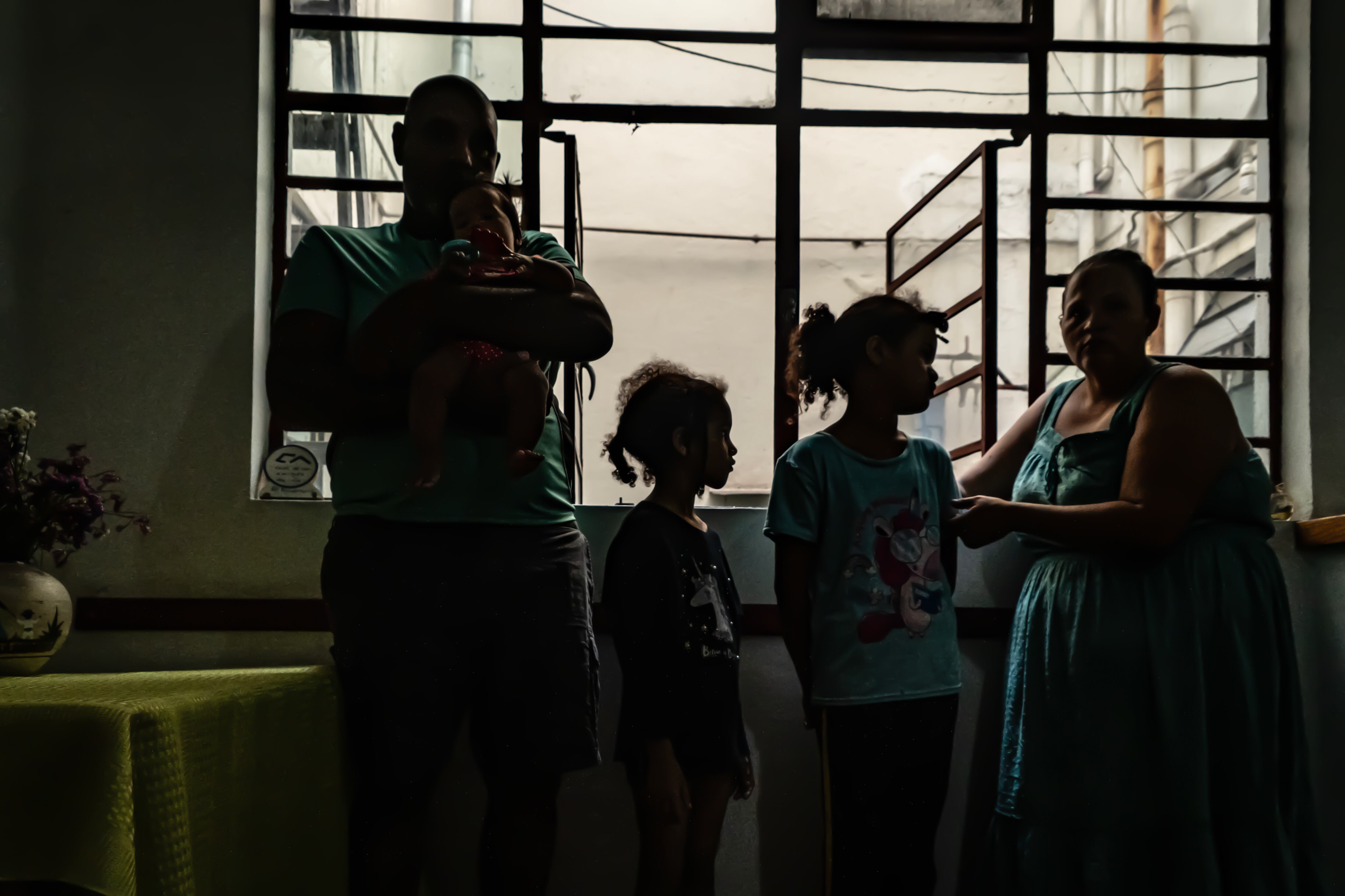 Los migrantes venezolanos: Paul, Rosmery, Rosminy, Paulina y Rihanna en el albergue Casa de los Amigos, de Ciudad de México.