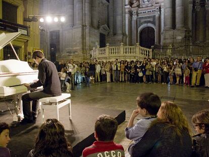 Imagen de <i>Un piano en la calle</i>, una de las actividades de la Noche en Blanco de Málaga.