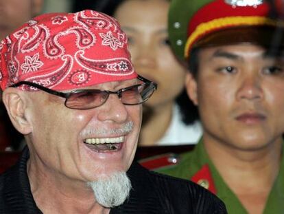 Gary Glitter, a la espera del veredicto por abuso de menores en Vietnam, en 2006.