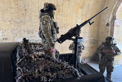 Una ametralladora antiaérea tipo Browning con la que el ejército ucranio combate a los drones rusos en Jersón, a principios de marzo.