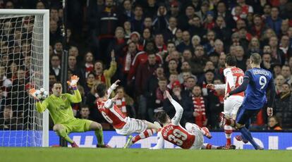 Berbatov bate a Ospina en el segundo gol del Mónaco