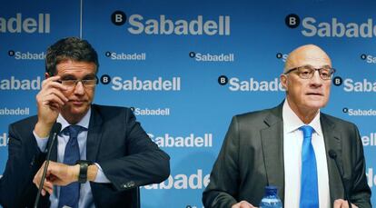 Jaime Guardiola y Josep Oliu, consejero delegado y presidente de Banco Sabadell.