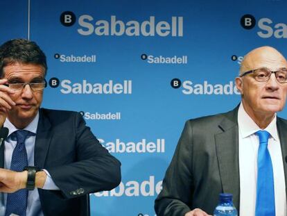 Jaime Guardiola y Josep Oliu, consejero delegado y presidente de Banco Sabadell.