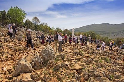 Colina de Podbrdo en Medjugorge, en Bosnia-Herzegovina, donde supuestamente se apareció la Virgen.