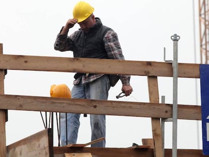 Obrero en una construcción de Hochtief.