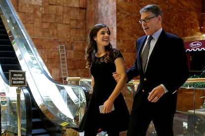 Westerhout com o ex-governador do Texas Rick Perry, em 2016. 