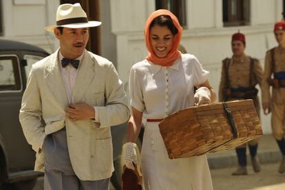 Fotograma de la teleserie &#039;El tiempo entre costuras&#039;.