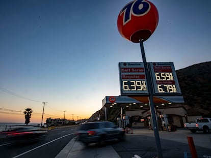 Una gasolinera de Malibú (California) el pasado 10 de marzo.