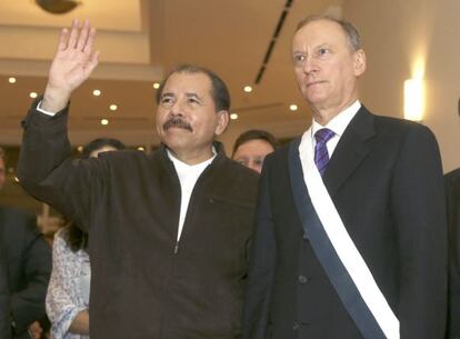 El presidente de Nicaragua, el miércolse, con el secretario del Consejo de Seguridad de Rusia, Nikolay Patrushev.