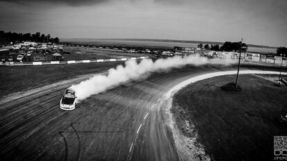 Uma pista de treinamento foi o local escolhido pelo usuário DCPE para fazer uma foto dentro da categoria de 'Sports'. O local está na estrada Marie-Victorin, em Ste-Croix-De-Lotbinière, em Quebec (Canadá). O drone foi um DJI F450, e a câmera, uma GoPro Hero 3Black Edition. Uma das mais usadas pelos entusiastas.