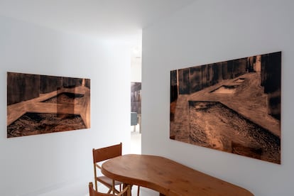 A la izquierda, 'Phreatic Zones Study IV'. A la derecha, 'Phreatic Zones Study III'. Ambas obras son de Cristina Iglesias y pueden verse en el estudio Schneider Colao.