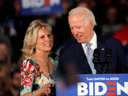 Jill y Joe Biden, en un acto de campaña en febrero.