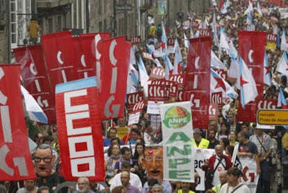 Manifestación de profesores contra los recortes, en Santiago de Compostela.