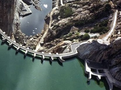 Presa de Aldeadávila, Salamanca, propiedad de Iberdrola.