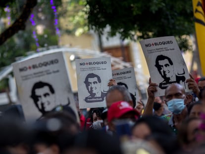 Personas se manifiestan para mostrar su apoyo al empresario Alex Saab en Caracas (Venezuela).