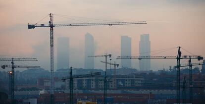 Grúas en Madrid. 