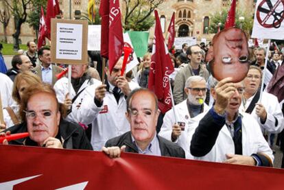 Concentración de médicos contra los recortes en Cataluña en noviembre de 2011.