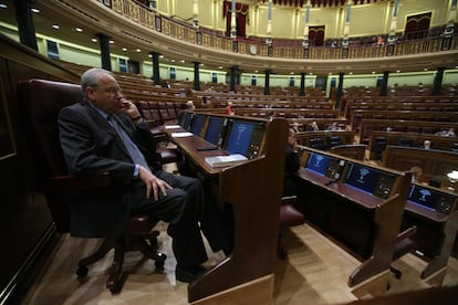 El sevillano se va con diez legislaturas en la mochila, además de la Constituyente.