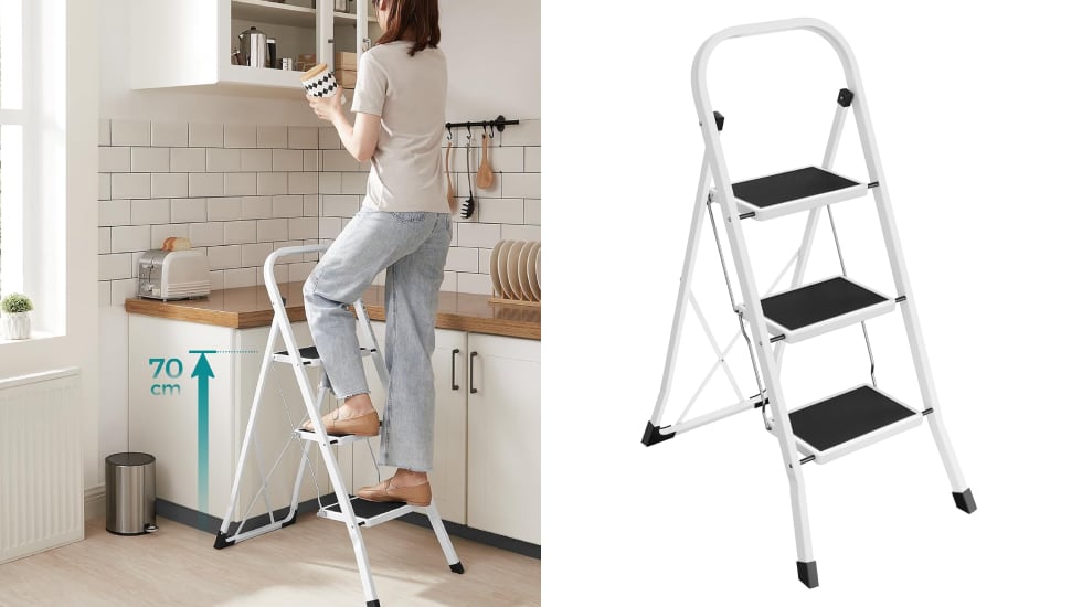 Escalera de tijera con triple peldaño.