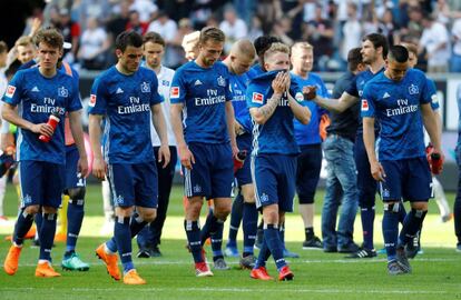 Jugadores del Hamburgo tras perder la pasada jornada contra el Eintracht.