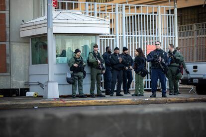 Personal de seguridad del Centro de Detención Metropolitano, en 2019.