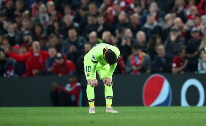 Messi, abatido tras sufrir la derrota frente al Liverpool en la semifinal de la Champions.