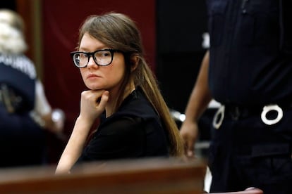 Anna Sorokin durante un juicio en la Corte Suprema de Nueva York, el 25 de abril de 2019.