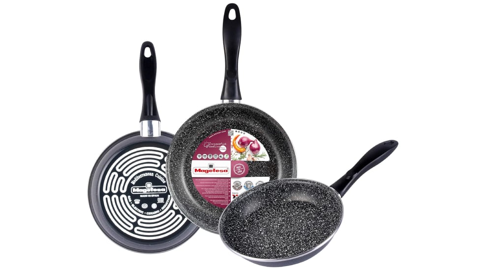 Juego de sartenes Magefesa de acero esmaltado.