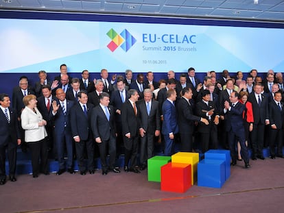 Mandatarios europeos y latinoamericanos reunidos en Bruselas (Bélgica) en junio de 2015.