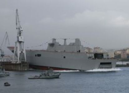 Botadura de un buque en astilleros de Navantia.