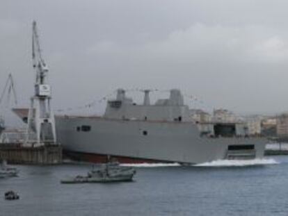 Botadura de un buque en astilleros de Navantia.