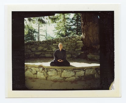 Cohen in Mt. Baldy, California, 1995. Photographer unknown.
Instant print (Fuji FP-100C). Courtesy © Leonard Cohen Family Trust

