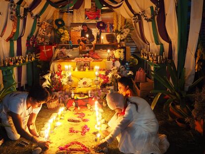 Ofrendas y ejercicios de espiritualidad en recuerdo de Berta Cáceres.