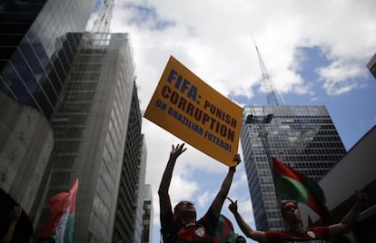 Torcedores da Portuguesa em protesto, em 21 de dezembro, em São Paulo.