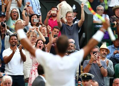 Nadal celebra la victoria contra Kyrgios en Londres.