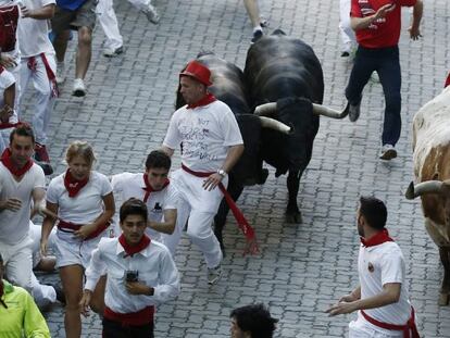 Imagen los toros de Dolores Aguirre en el tramo del Callejon.