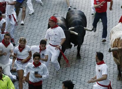 Imagen los toros de Dolores Aguirre en el tramo del Callejon.