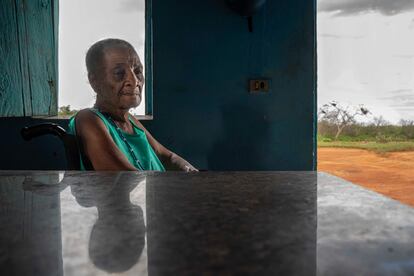 En la foto, María Jacinta dos Santos, de 98 años, en el quilombo de Tapuio.