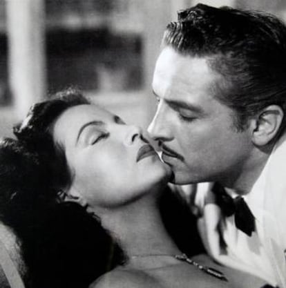 María Félix y Arturo de Córdova, en 'La diosa arrodillada' (1947).