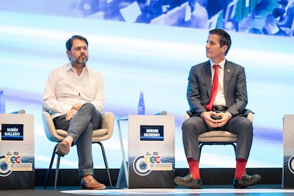 Los senadores estadounidenses Rubén Gallego y Bernie Moreno en el décimo Congreso Empresarial Colombiano este jueves, en Cartagena.
