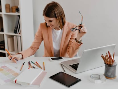 Más mujeres emprendedoras y con actividades más digitalizadas e innovadoras