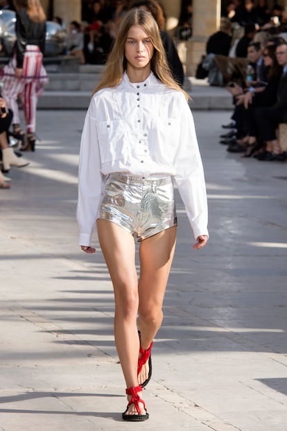 Marant apuesta también por la versión short en su desfile primavera-verano 2016.