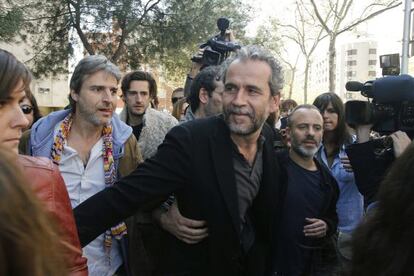 El actor Guillermo Toledo a su salida del jugado de guardia de Plaza de Castilla, donde ha prestado declaración.