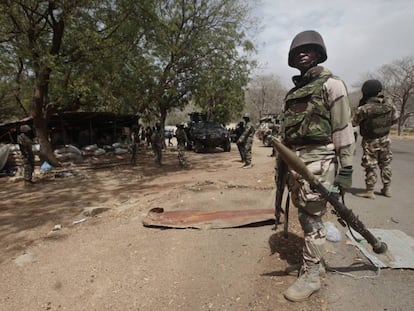 Soldados nigerianos en Gwoza (Nigeria) en abril de 2015.  