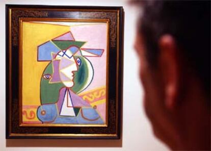 El cuadro <i>Cabeza de mujer</i>, de Picasso, en la exposición <i>La época de Picasso</i>, abierta en Santander.