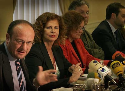 Rafael Rubio y Carmen Alborch, ayer, durante la presentación del programa electoral.