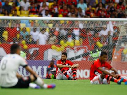 Jugadores del Corinthians y del Flamengo se plantan como protesta.