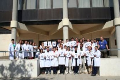 Protesta ante el instituto tecnol&oacute;gico del mueble en Paterna.